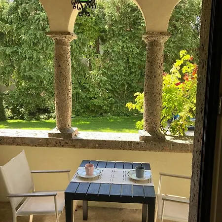 Cortese Bed & Breakfast